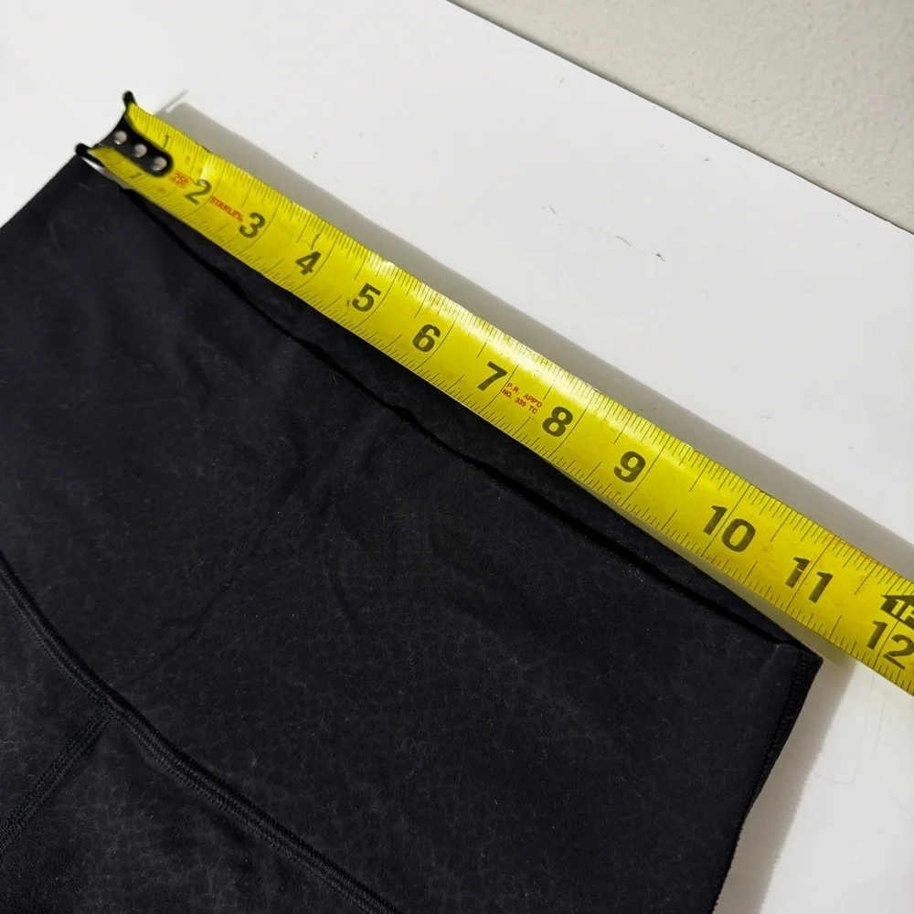 Lululemon align Black and gray pattern High-Waisted cropped yoga Leggings 6